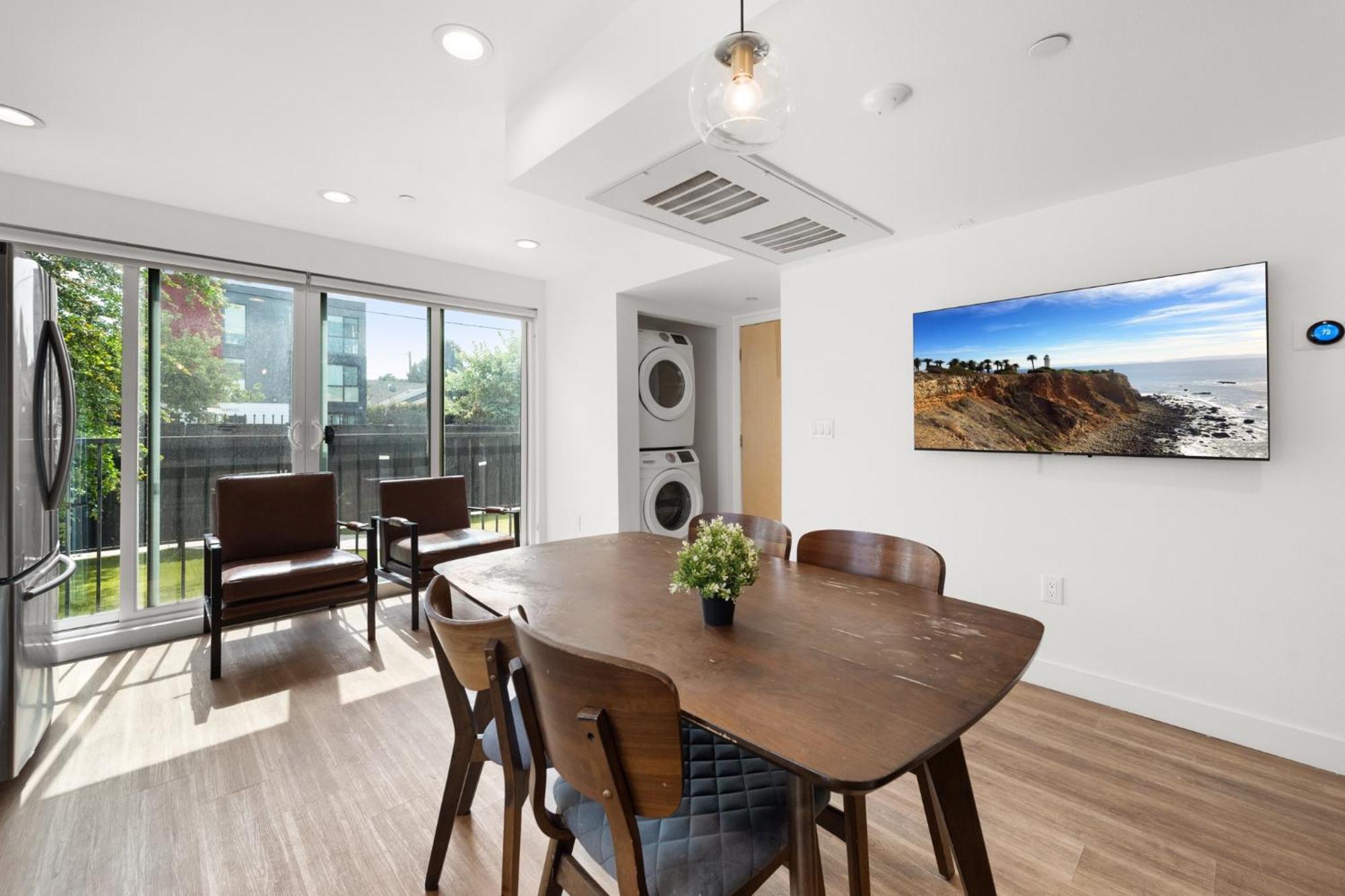Modern Getaway In The Heart Of La Near Usc, Private Room With Share Living Room And Kitchen Los Angeles Extérieur photo