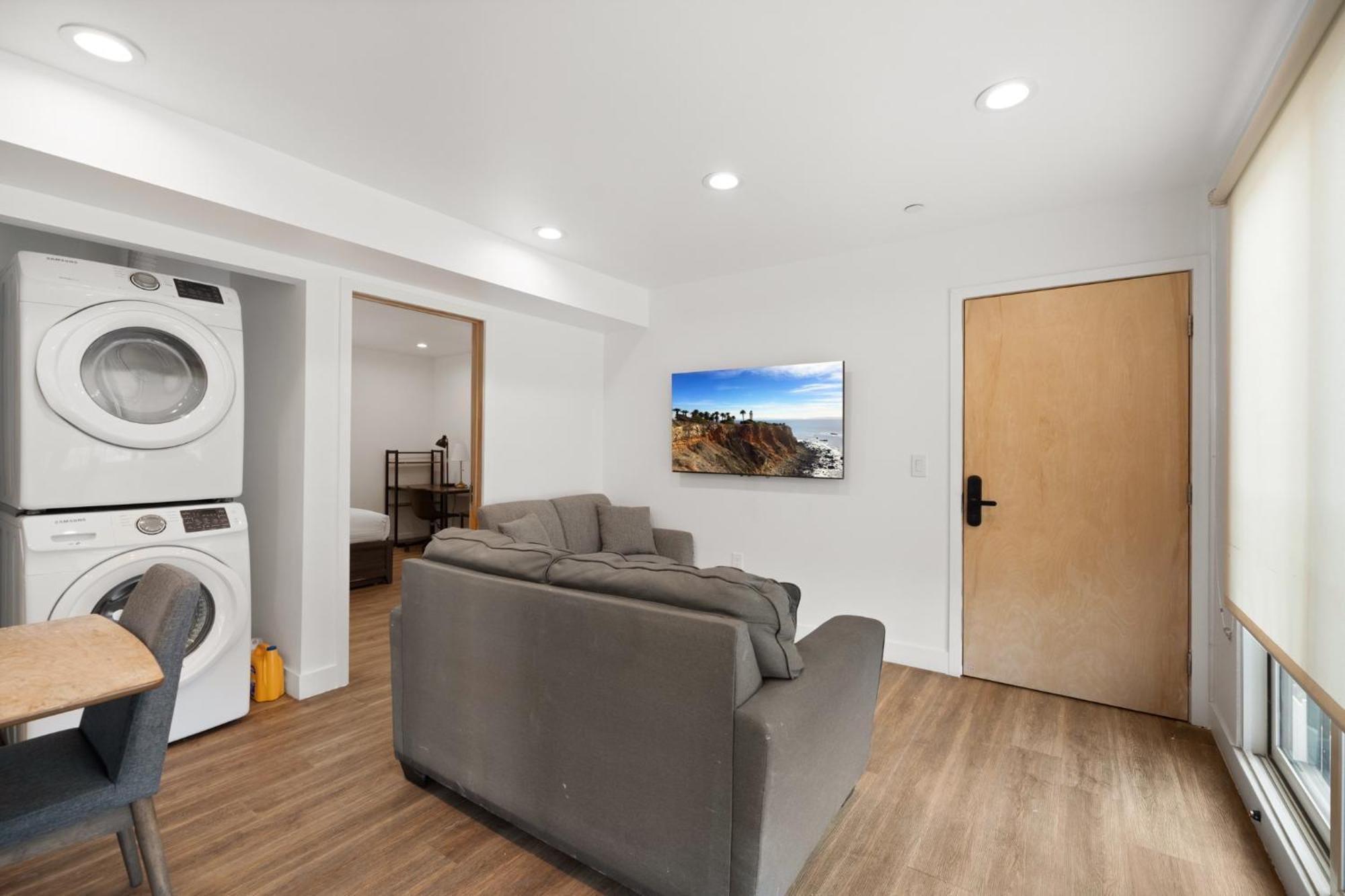 Modern Getaway In The Heart Of La Near Usc, Private Room With Share Living Room And Kitchen Los Angeles Extérieur photo