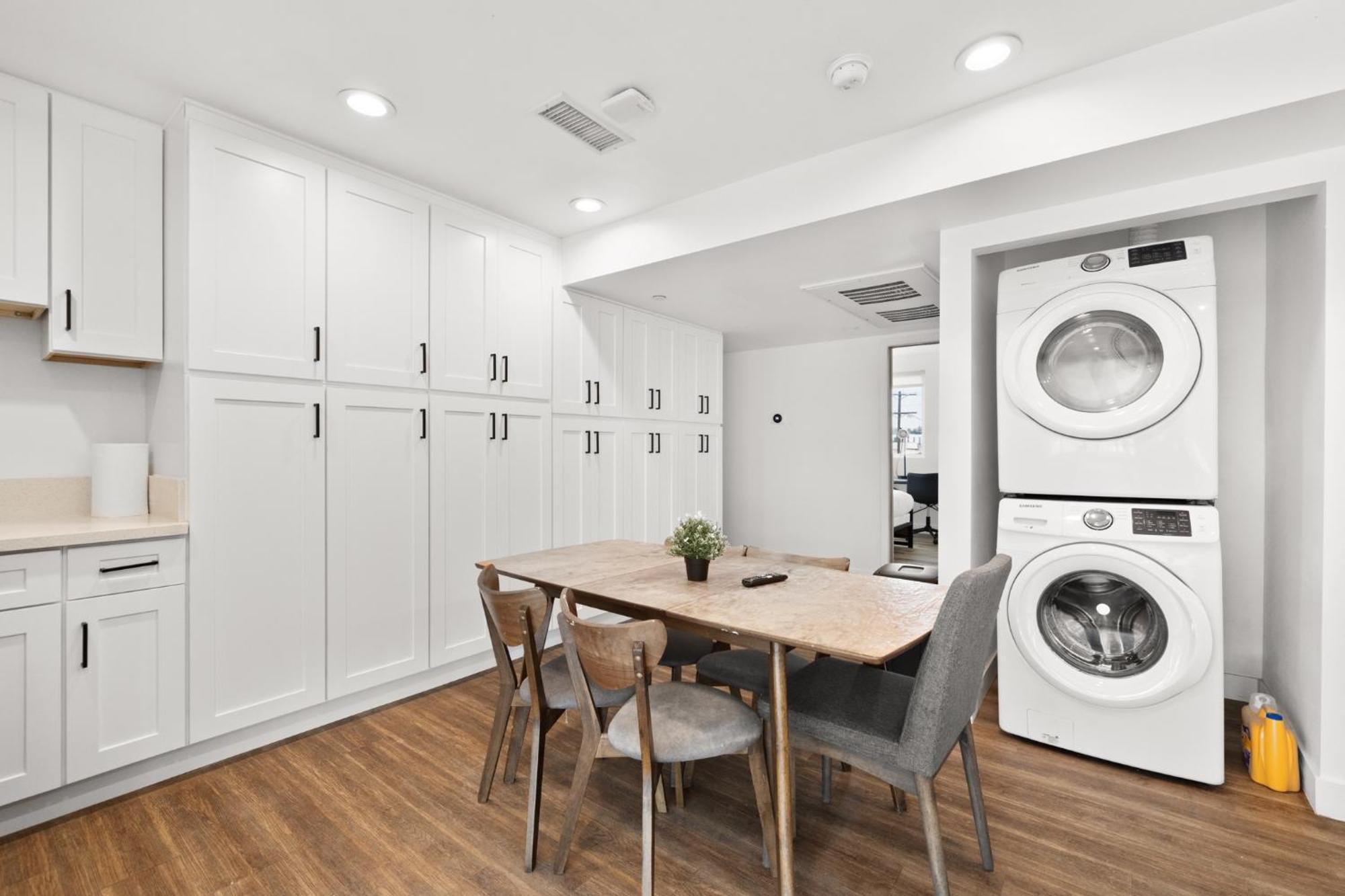 Modern Getaway In The Heart Of La Near Usc, Private Room With Share Living Room And Kitchen Los Angeles Extérieur photo